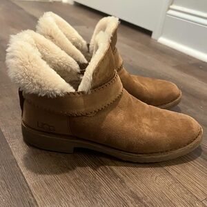 UGG McKay Chestnut Suede Boots | Size 9.5 | Cozy Slip-On Ankle Booties